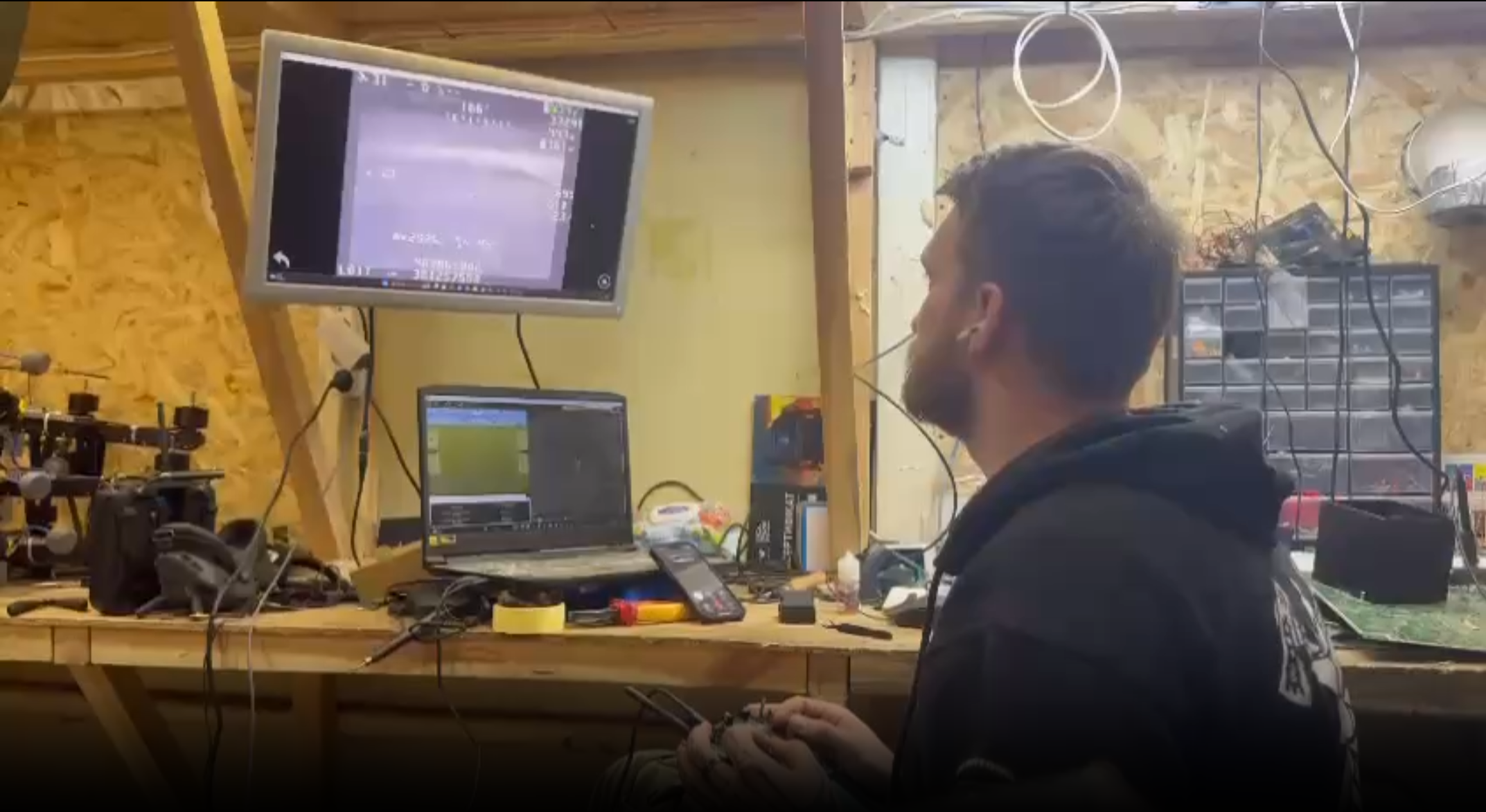Autonomous ground station connected to the Internet via Starlink or fiber optic.​ 